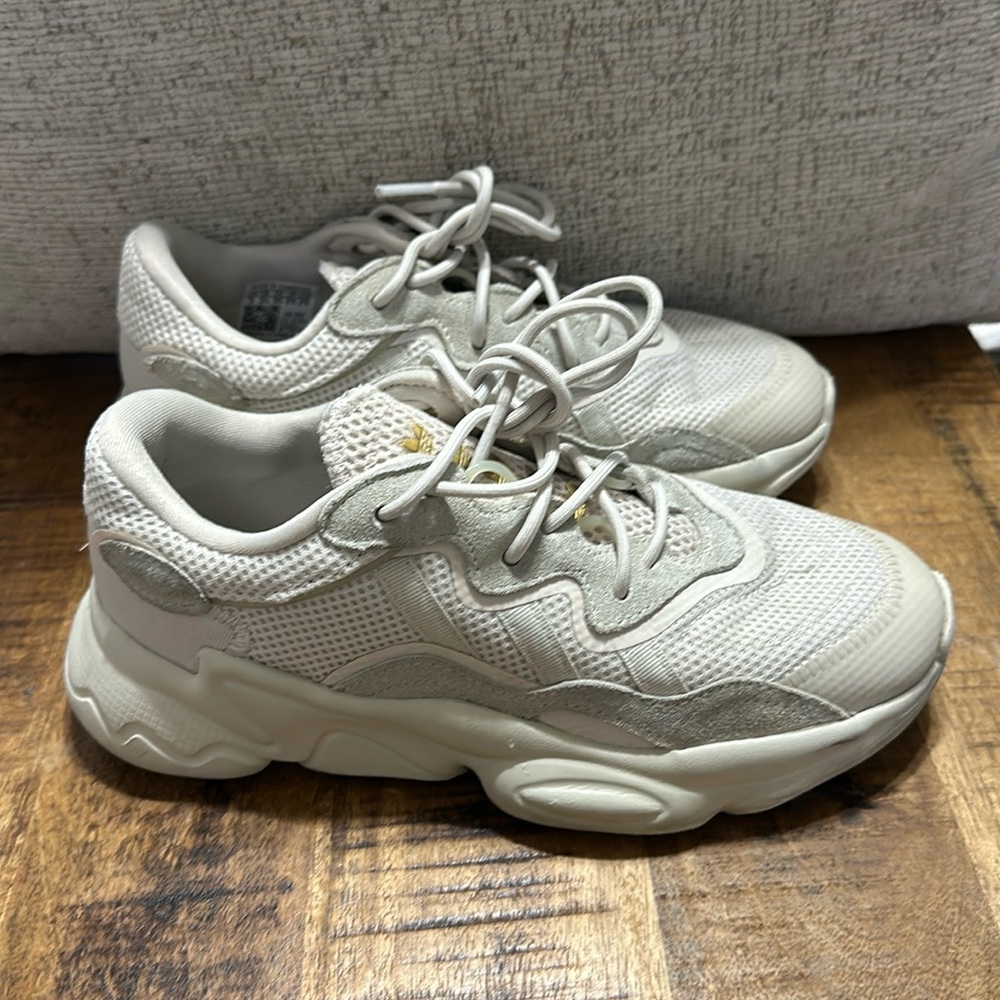 Adidas Ozweego Kids Size 3